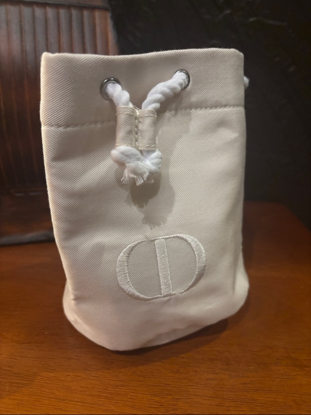 Dior beauty pouch GWP